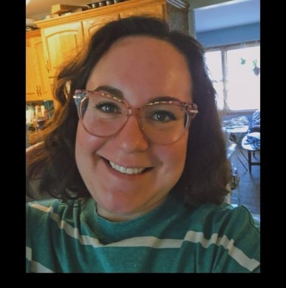 Meet your Posher, Alicia